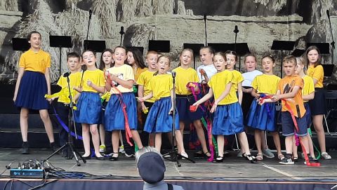 Występ chóru szkolnego w ramach Dni Zakopanego z okazji 25-rocznicy przyjazdu Jana Pawła II do Zakopanego