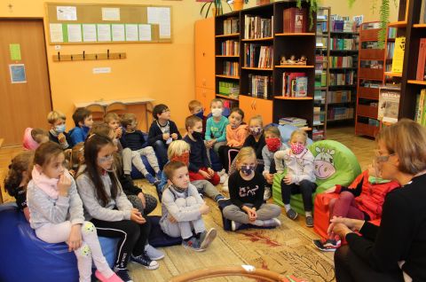 Pasowanie pierwszoklasistów na czytelników