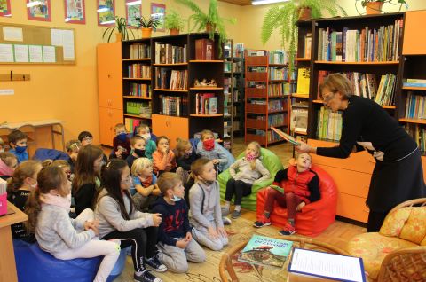 Pasowanie pierwszoklasistów na czytelników