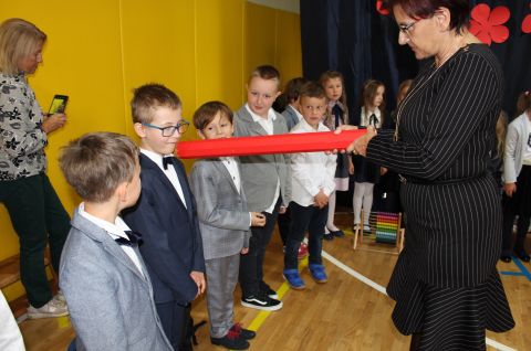 Pasowanie uczniów klas pierwszych 2022-2023